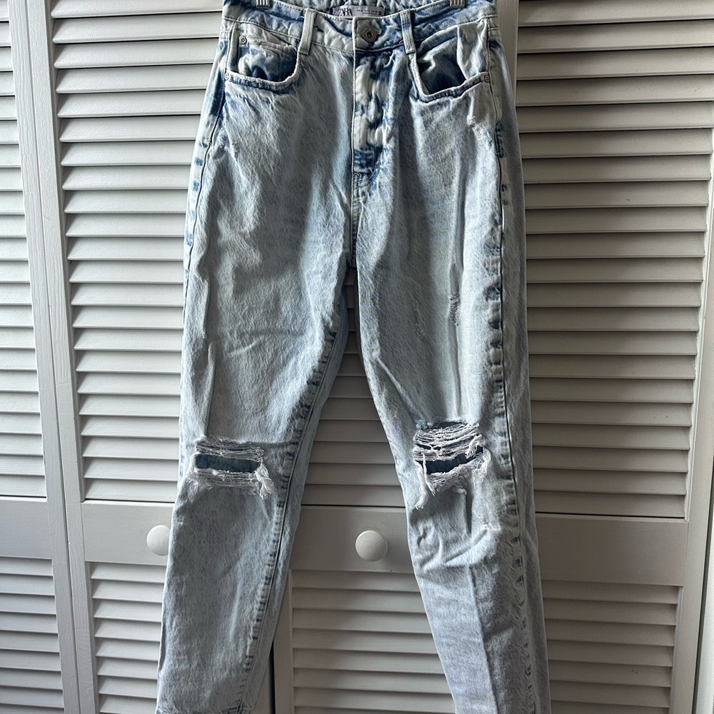 Zara Blue Boyfriend Jeans Distressed Style